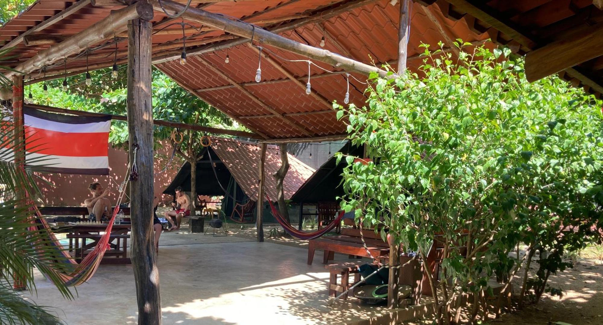 Tamahostel & Glamping Tamarindo Bagian luar foto